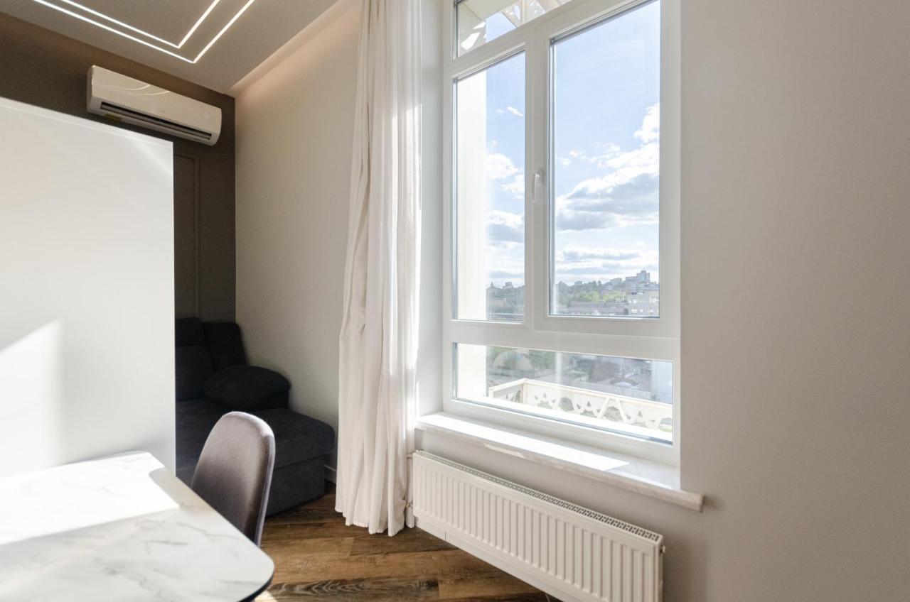 Petrovdom Ж38 In Luxury Apartments At 68 Zhylyanska Street,38 Perlyna Kiev Exterior foto